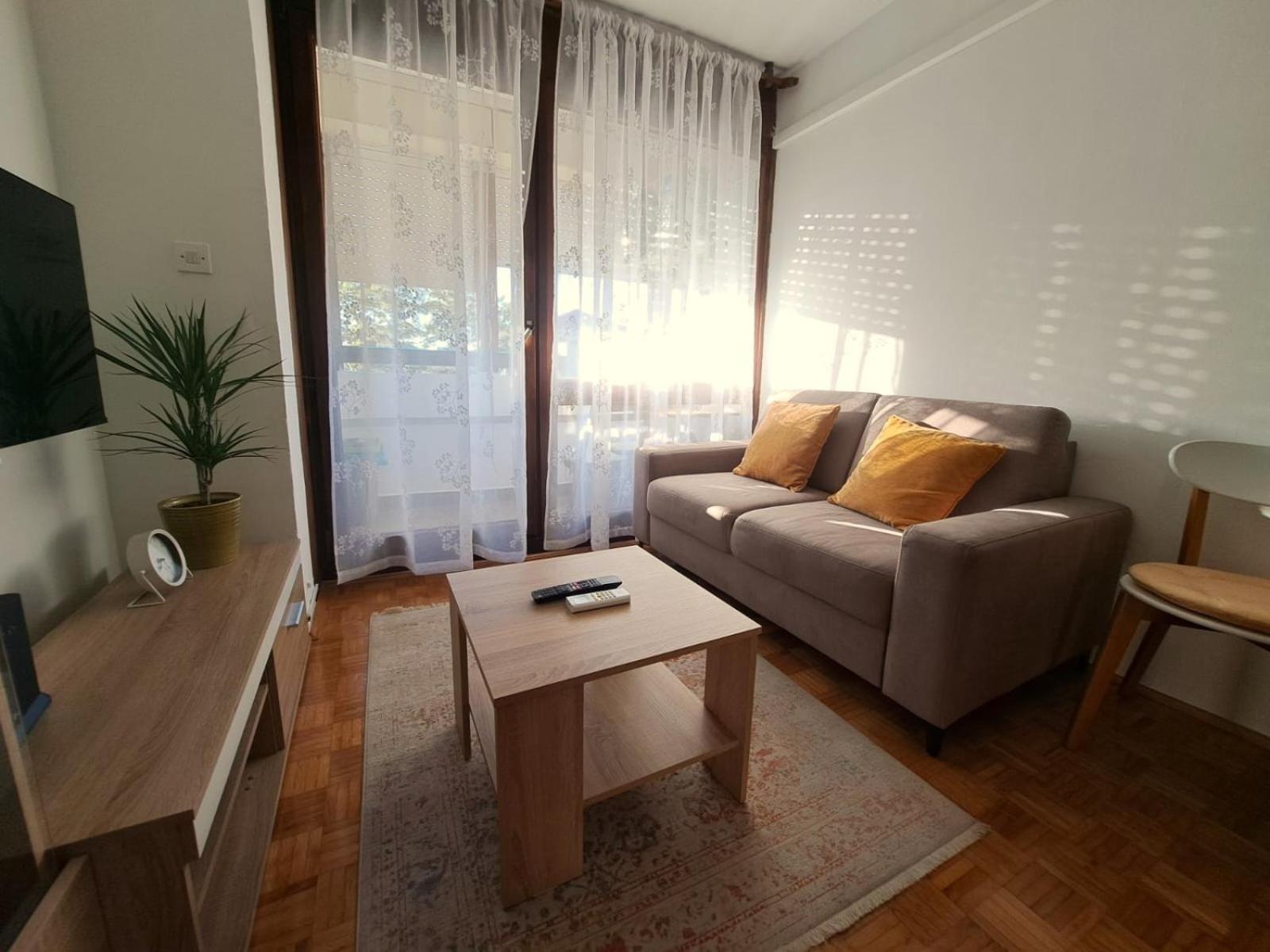 Apartman Tamara Zara Esterno foto