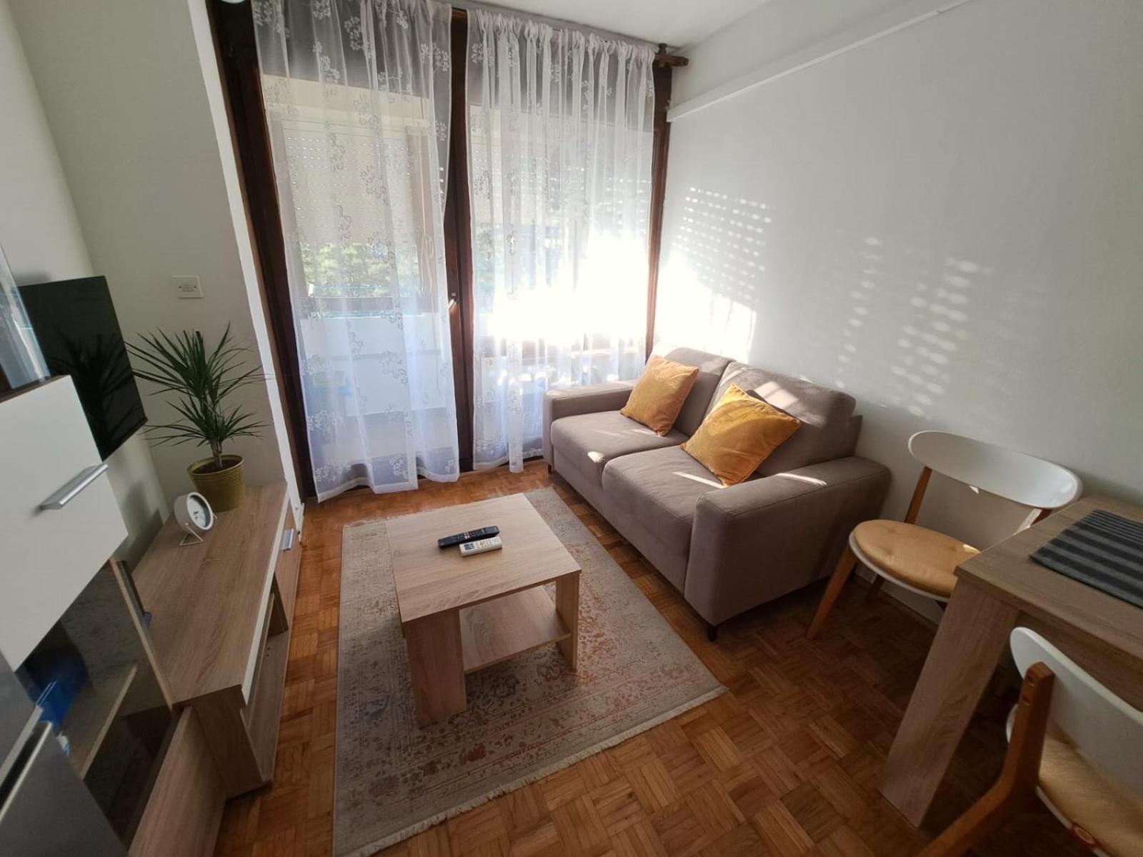 Apartman Tamara Zara Esterno foto